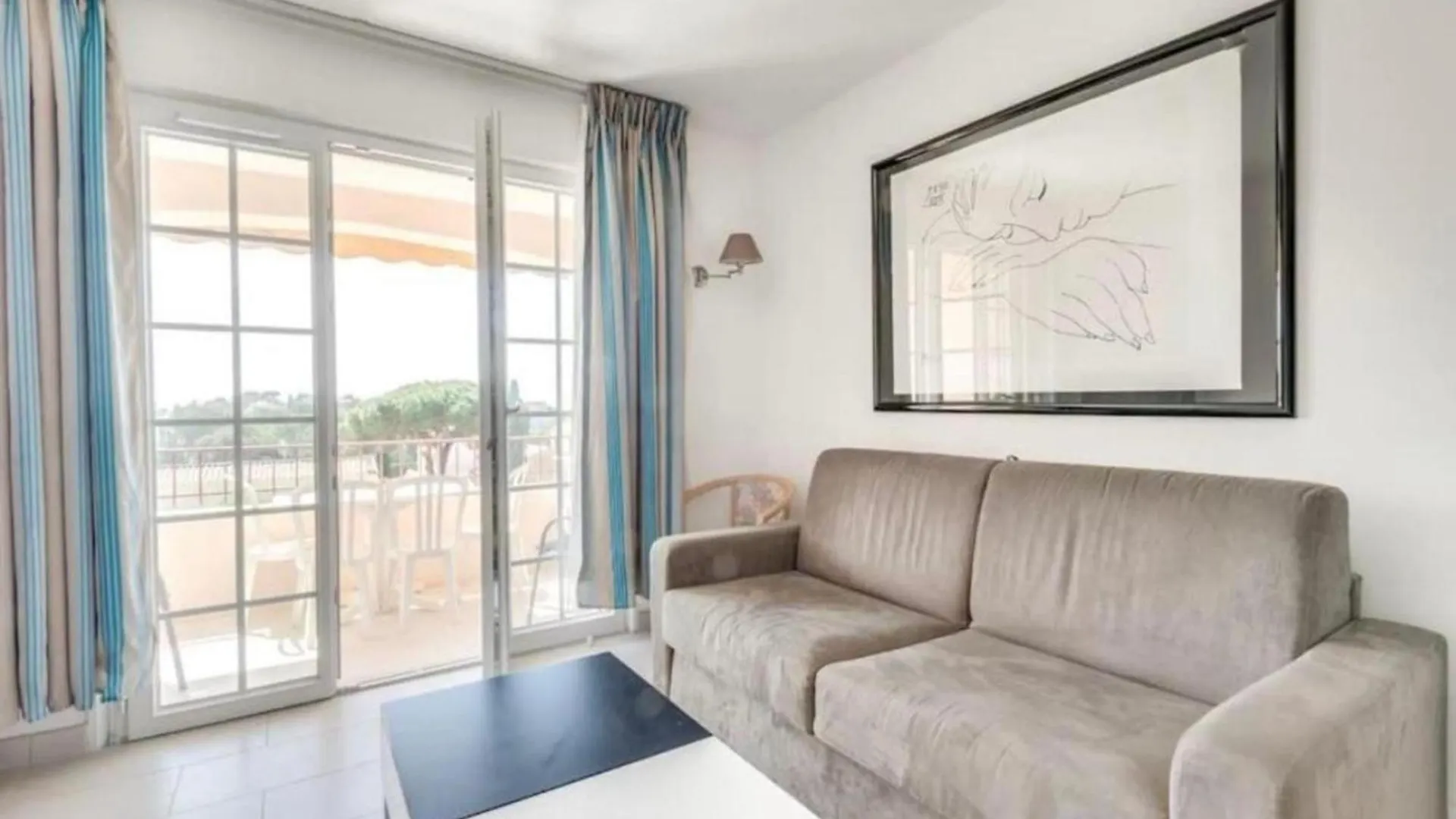 Apartment Of 44 M2 With Balcony In Saint-Raphael