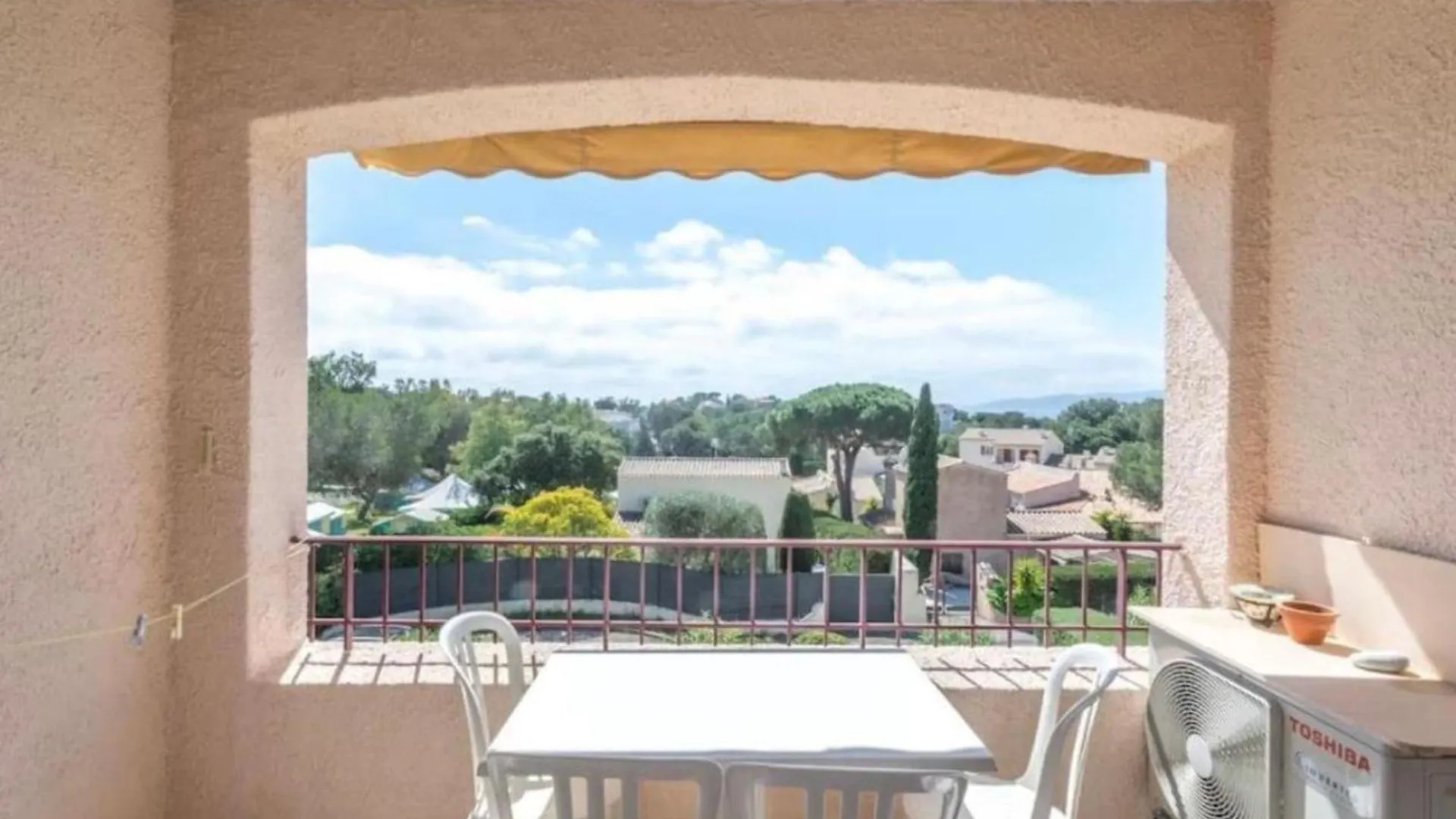 Apartment Of 44 M2 With Balcony In Saint-Raphael